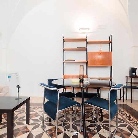 Donna Cristina Historic Apartment Lecce Exterior photo